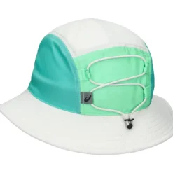 Bob running PERFORMANCE RUNNING BUCKET HAT