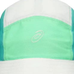 Bob running PERFORMANCE RUNNING BUCKET HAT