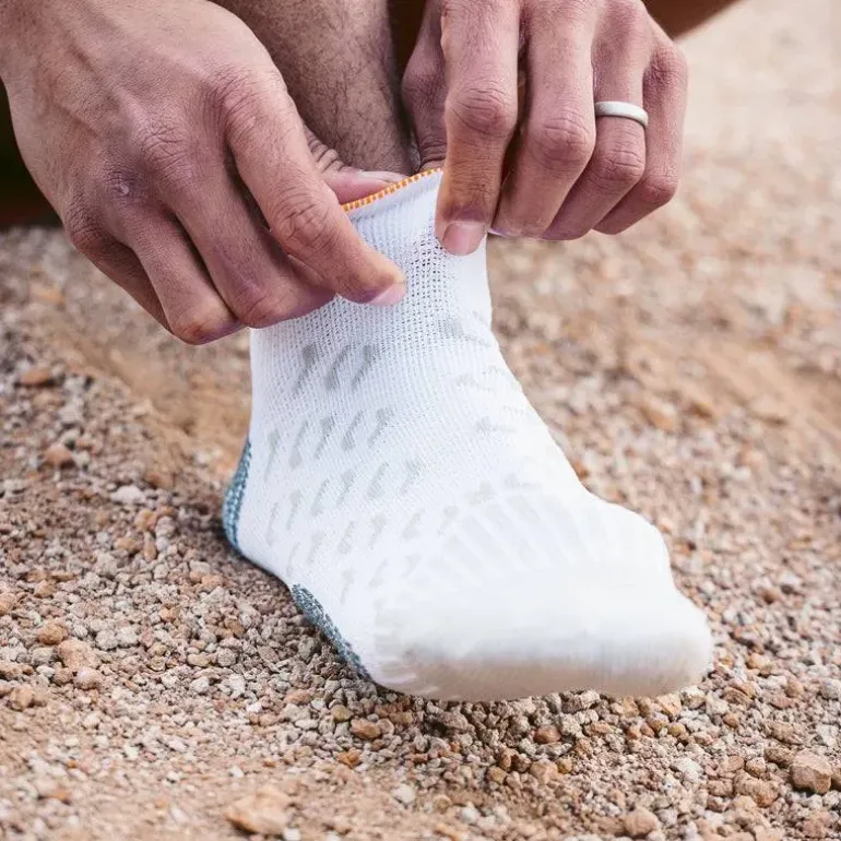 Chaussettes de randonnée OUTDOOR FAST LIGHT LOW ANKLE